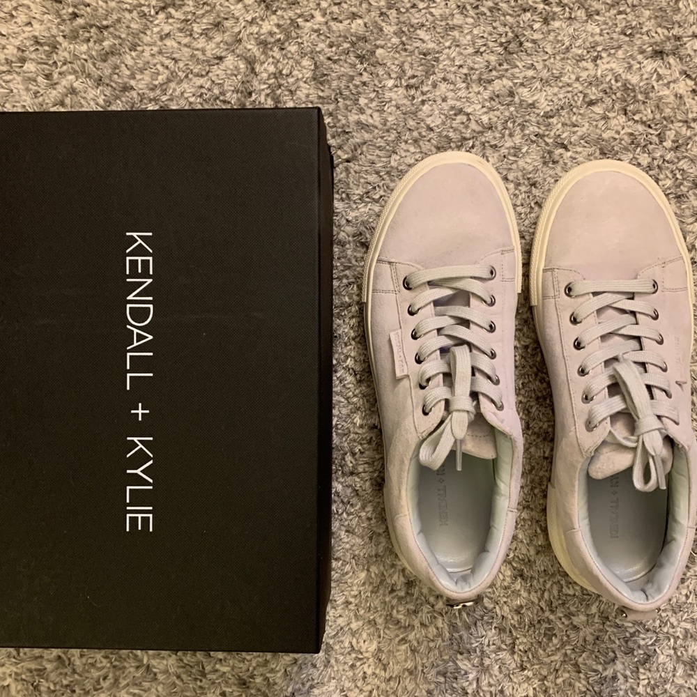 KENDALL & KYLIE platform grey suede sneaker 10